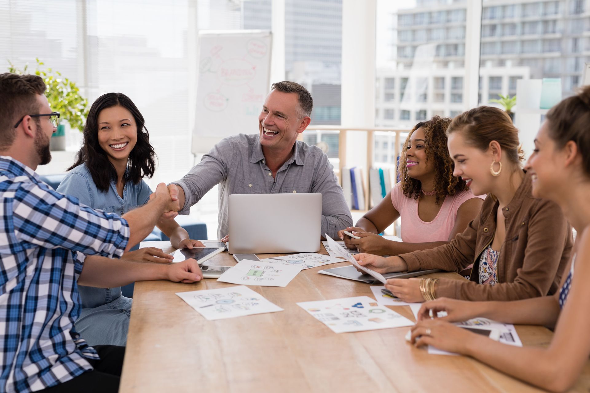 single-vs-multi-vendor-marketing-solutions-which-one-is-right-for-you